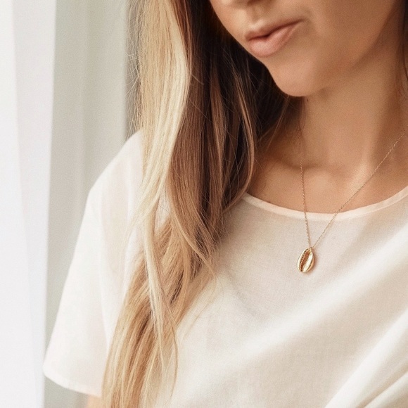 11thstreet Jewelry - Cowrie Shell Necklace | 925 Silver